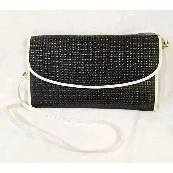 Vintage Elke Sommer Flap Purse Clutch Woven Textured Leather Black White Ivory - Picture 1 of 8